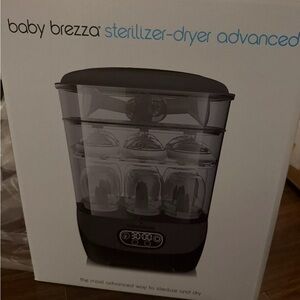 Baby Brezza sterilizer-dryer baby bottle, pump accessories advanced like new